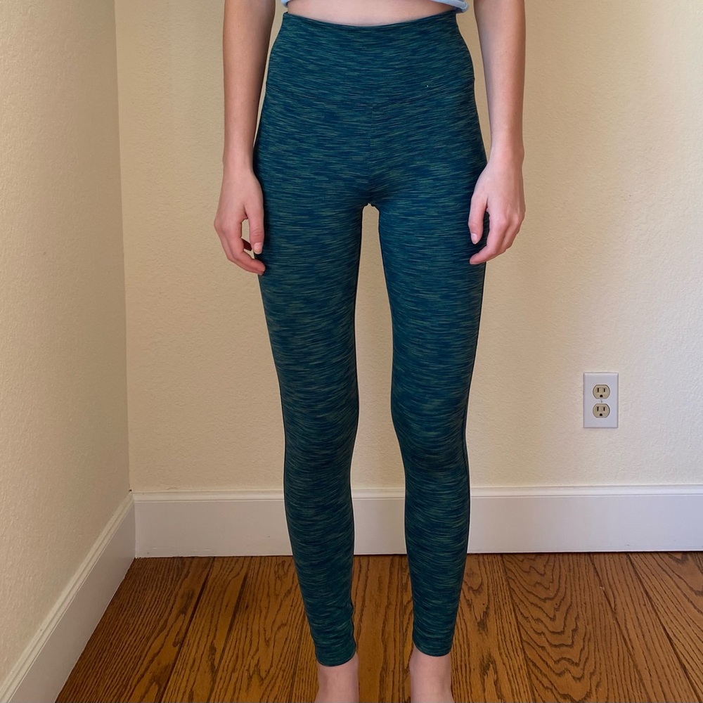 Green leggings